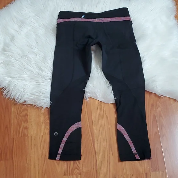 Lululemon athletica cropped leggings 6 - Picture 2 of 5